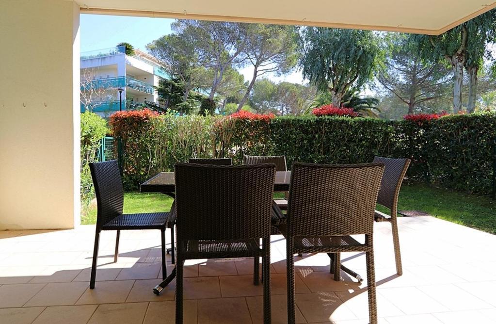 Saint-Raphael, Boulouris, F2 Dans Belle Residence 3 Piscines, Proche Bord De Mer エクステリア 写真