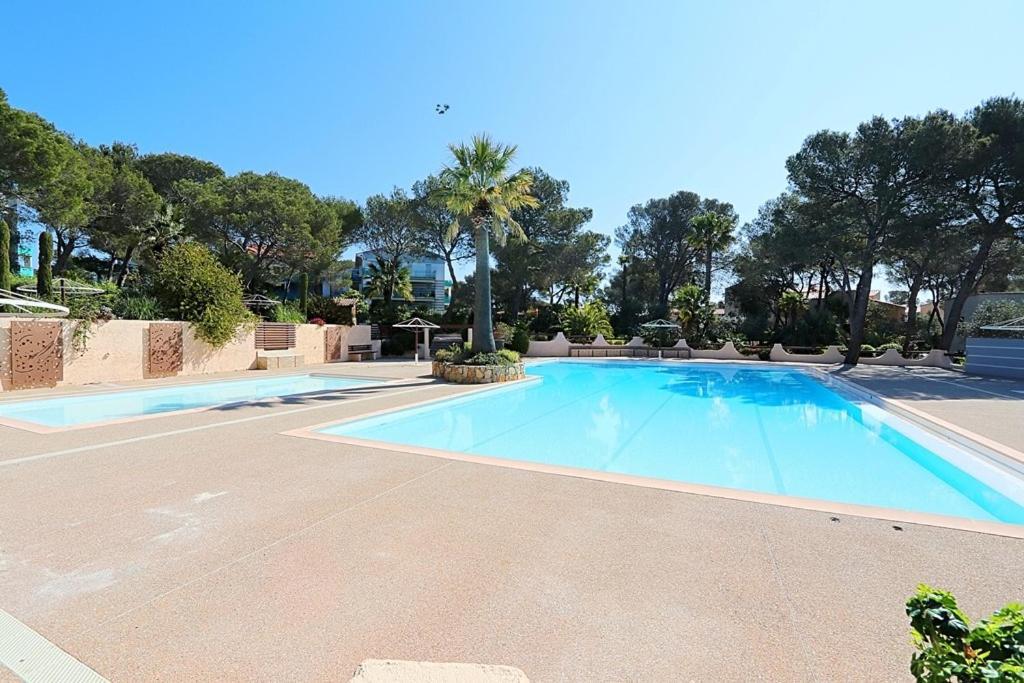 Saint-Raphael, Boulouris, F2 Dans Belle Residence 3 Piscines, Proche Bord De Mer エクステリア 写真