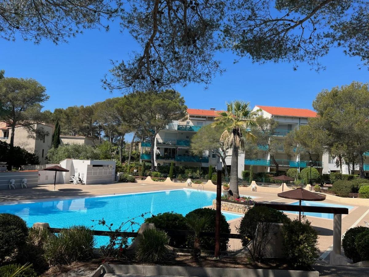 Saint-Raphael, Boulouris, F2 Dans Belle Residence 3 Piscines, Proche Bord De Mer エクステリア 写真